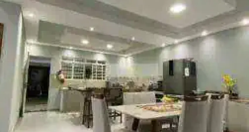 Casa com 3 dormitórios, sendo 1 suite, área gourmet muito espaçosa