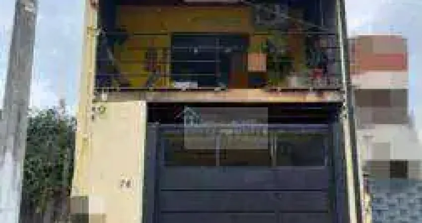 Sobrado com 3 pavimentos, ponto comercial e terraço gourmet