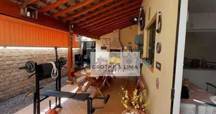 Casa com 3 dormitórios à venda, 315 m² por R$ 1.100.000,00 - Vila Zezé - Jacareí/SP