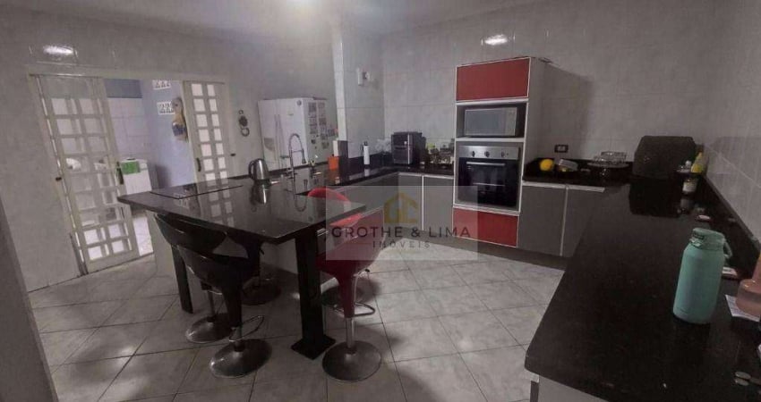 Casa com 5 dormitórios à venda, 245 m² por R$ 657.000,00 - Vila Tesouro - São José dos Campos/SP