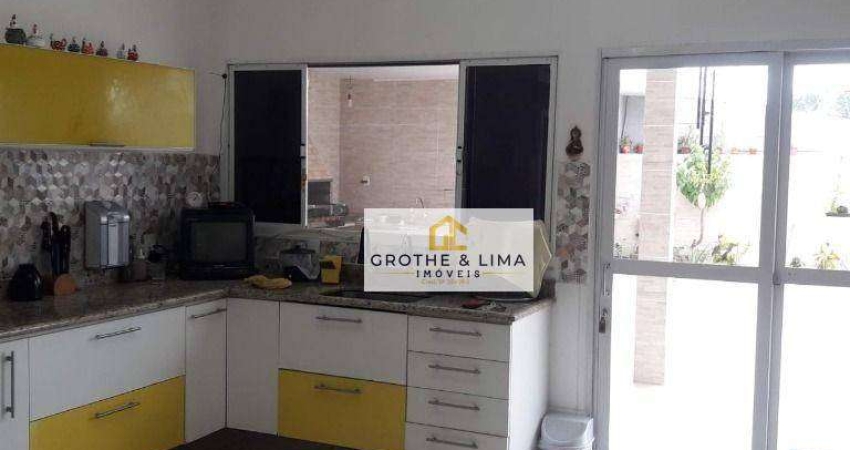 Casa  terrea com 3 dormitórios piscina e churrasqueira  à venda, 172 m² R$1.100.000,00- Condomínio Residencial Mantiqueira - São José dos Campos/SP