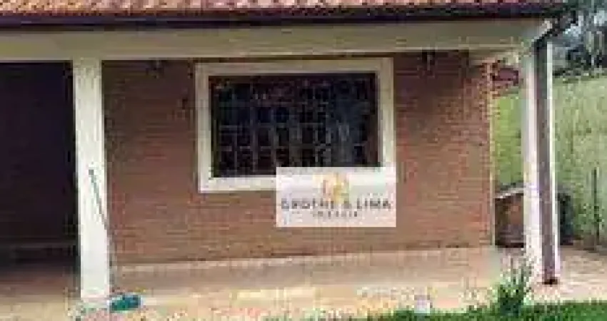 Sobrado com 3 dormitórios, 1 suíte à venda, 184 m² - Centro - São Bento do Sapucaí/SP