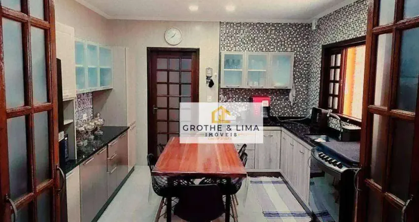 Sobrado com 3 dormitórios, 1 suíte à venda, 200 m² - Centro - Jacareí/SP