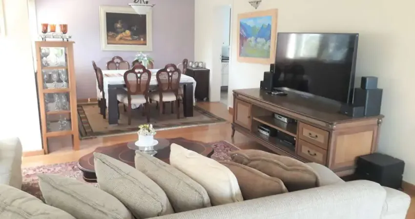 Casa com 3 quartos à venda na Avenida Senador Casimiro da Rocha, 411, Mirandópolis, São Paulo
