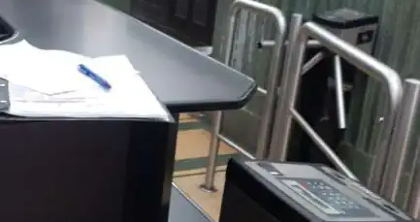 Sala comercial à venda na Rua Vinte e Quatro de Maio, 105, República, São Paulo