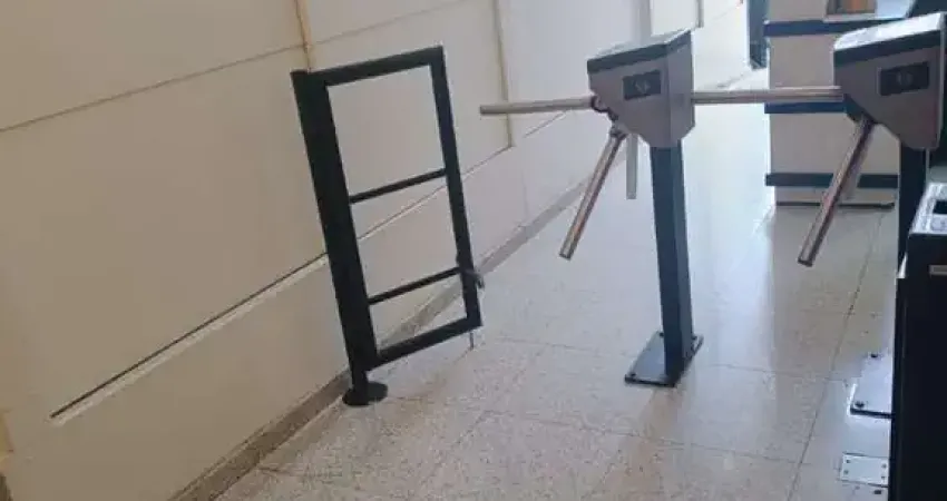 Sala comercial para alugar na Avenida Ipiranga, 877, República, São Paulo