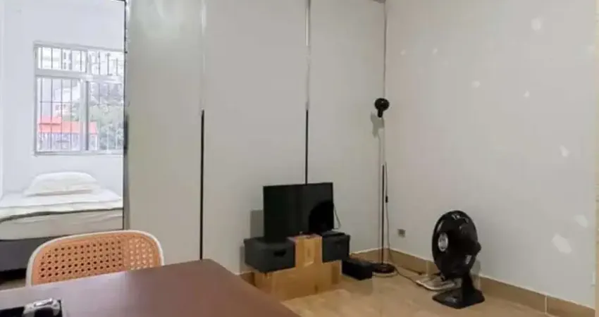 Kitnet / Stúdio à venda na Rua João de Carvalho, 82, Liberdade, São Paulo