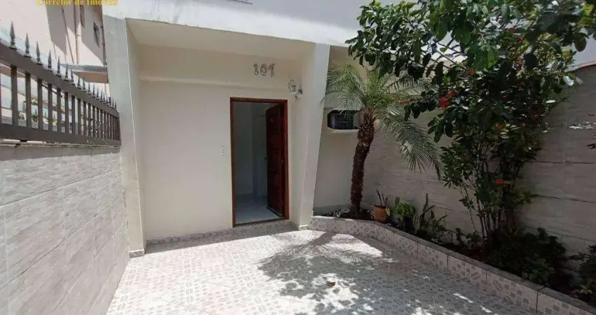 Sobrado com 3 dormitórios à venda, 100 m² por R$ 800.000,00 - Ponta da Praia - Santos/SP