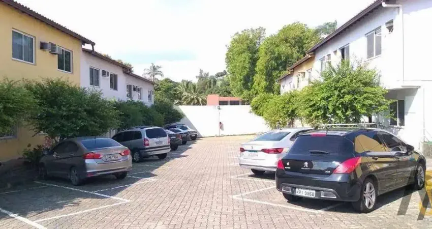Casa com 2 quartos à venda na Rua Florianópolis, Praça Seca, Rio de Janeiro