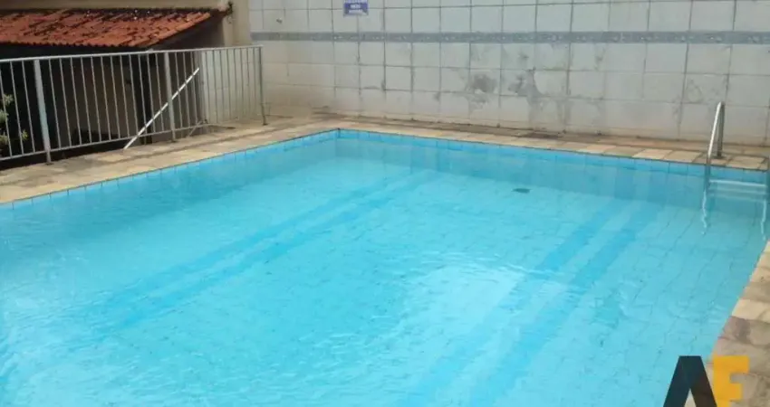 Oportunidade linda casa bem arejada em condomínio fechado.