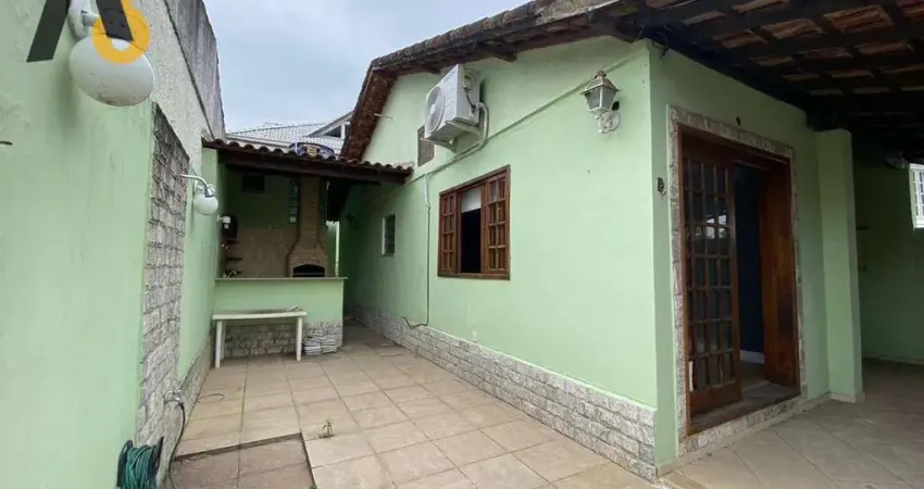 Casa com 3 dormitórios à venda, 136 m² por R$ 430.000,00 - Freguesia de Jacarepaguá - Rio de Janeiro/RJ