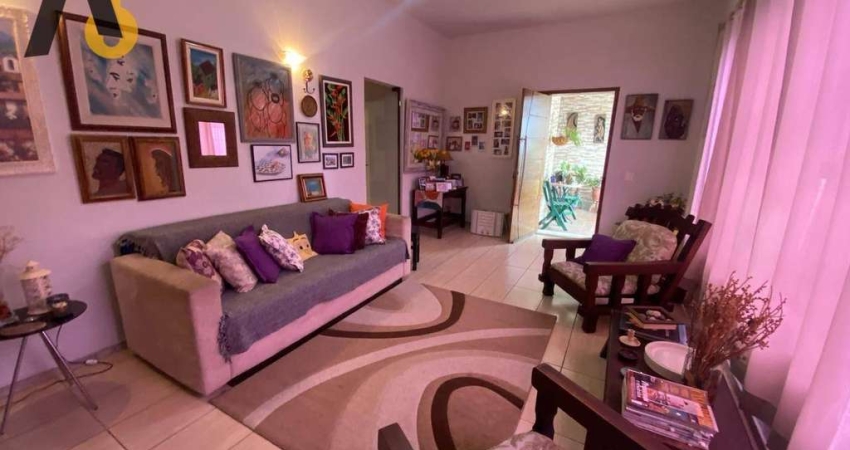 OPORTUNIDADE: CASA LINEAR COM 4 QUARTOS E 2 SUÍTES - FREGUESIA