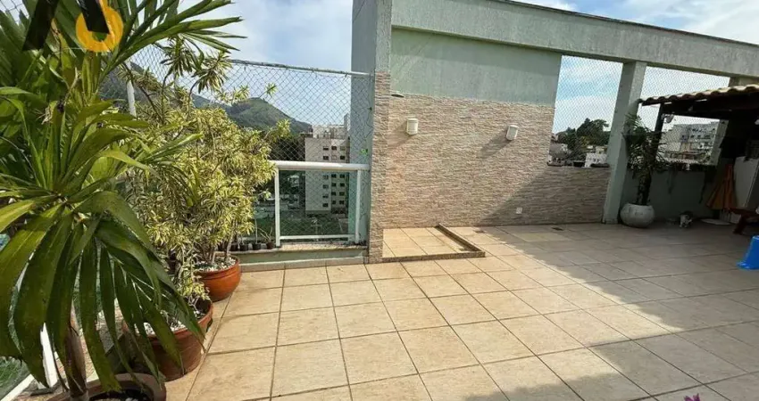Cobertura Duplex de Luxo no Condomínio Free, 2 quartos com suite, vista livre.