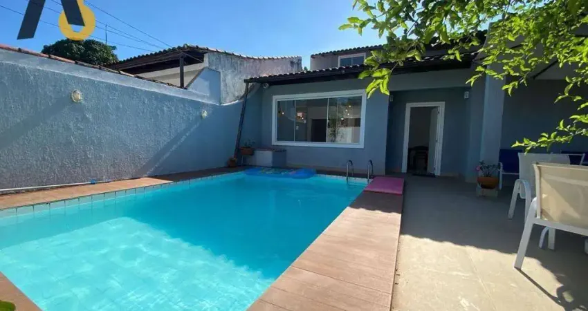 Casa com 4 dormitórios à venda, 235 m² por R$ 810.000,00 - Freguesia (Jacarepaguá) - Rio de Janeiro/RJ