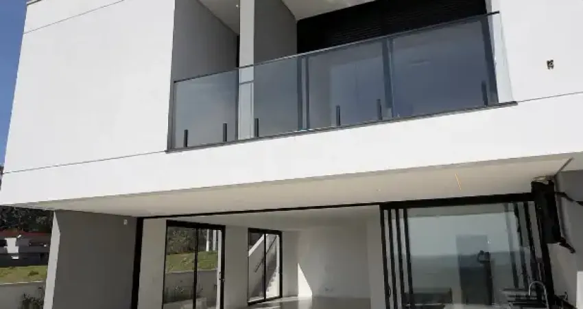 Casa em condomínio de alto padrão santana de parnaíba prox ao alphaville