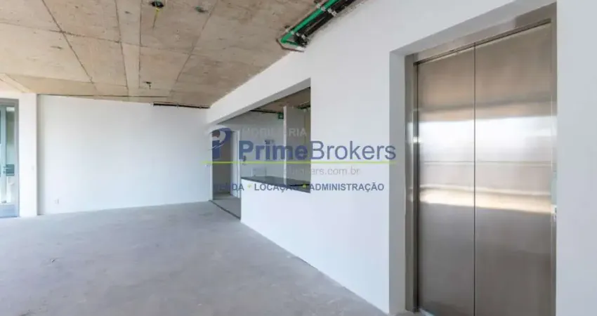 Localizado na avenida roque petroni júnior, este imóvel impressiona com suas amplas áreas e um tota