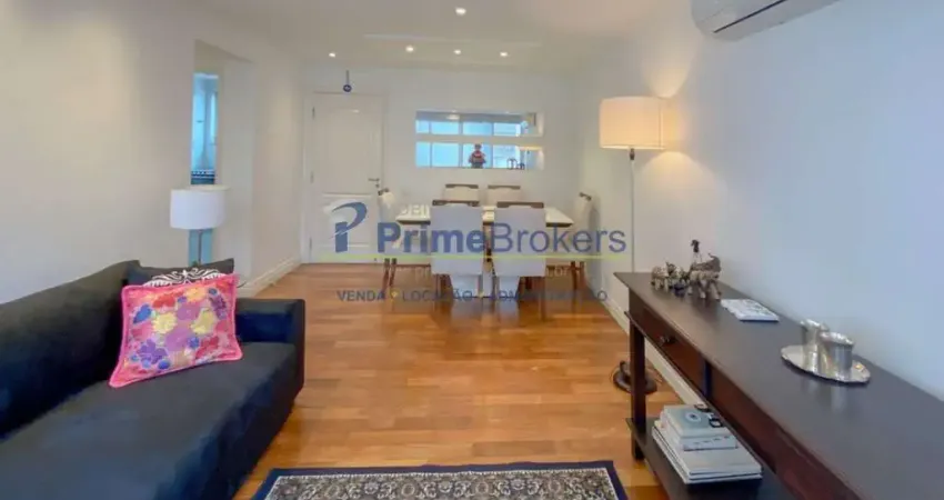 Com 3 dormitórios, incluindo uma suíte, e 3 banheiros sociais, há espaço para toda a família.