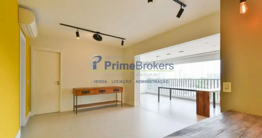 O imóvel conta com 3 dormitórios, sendo 2 suítes, e diversas comodidades como ar condicionado, sacad