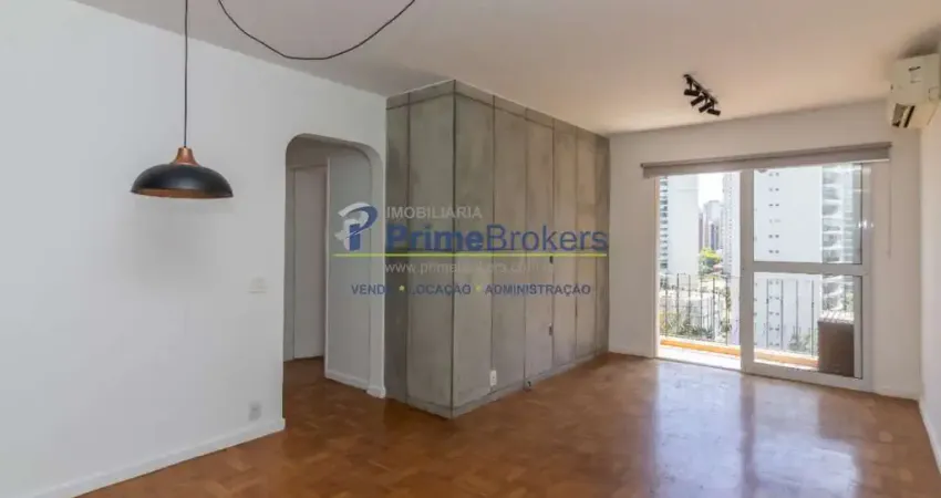 Apartamento, 95m² - 3 dormitórios, 1 suíte, 2 vagas, sacada - moema