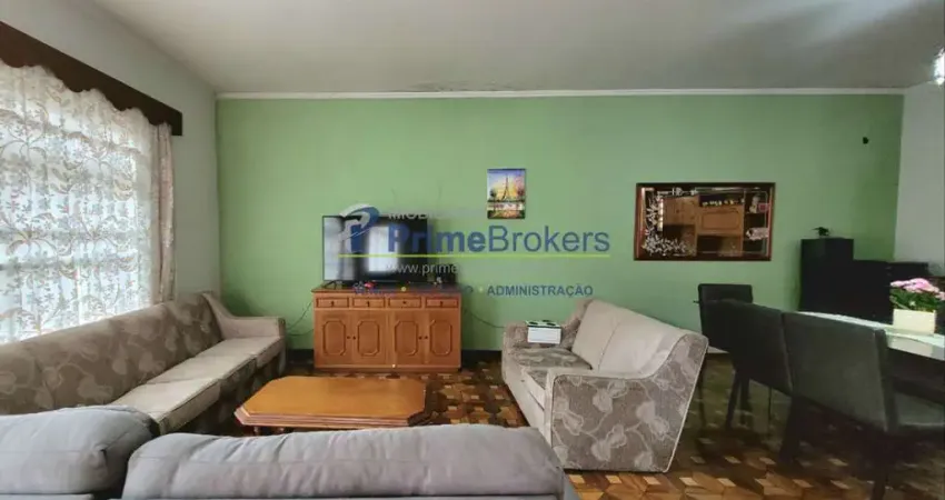 Casa Assobradada à Venda com 283m² 3 Dormitórios 6 Vagas no Bairro Campestre Santo André SP.