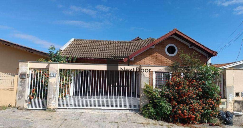 Sobrado para venda e aluguel em Vila Georgina de 251.00m² com 6 Quartos, 1 Suite e 3 Garagens