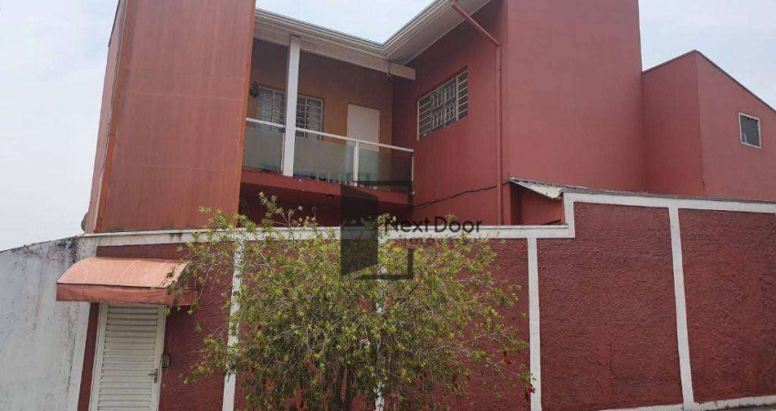 Sobrado para venda em Jardim Do Lago de 275.00m² com 6 Quartos, 3 Suites e 4 Garagens