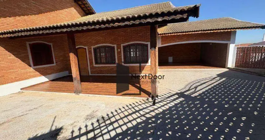 Casa para venda e aluguel em Jardim Santa Genebra de 370.00m² com 3 Quartos, 1 Suite e 4 Garagens