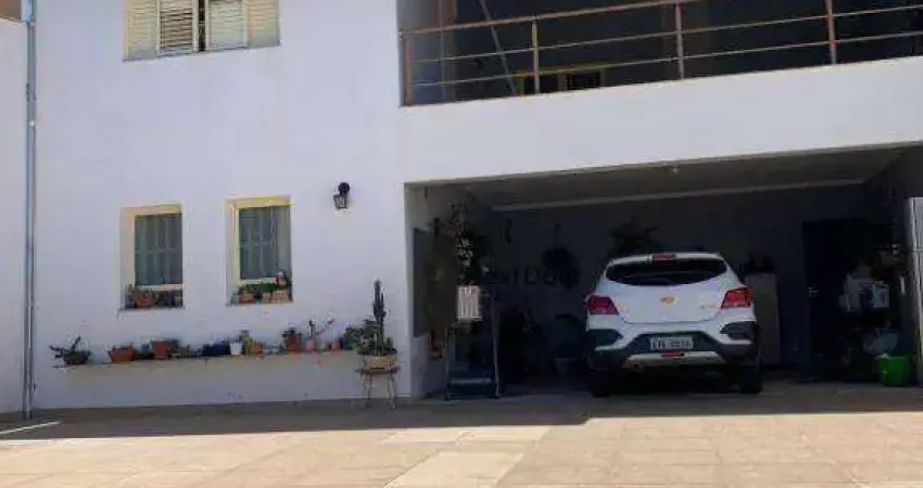 Sobrado para venda em parque jambeiro de 241.00m² com 3 quartos, 1 suite e 6 garagens