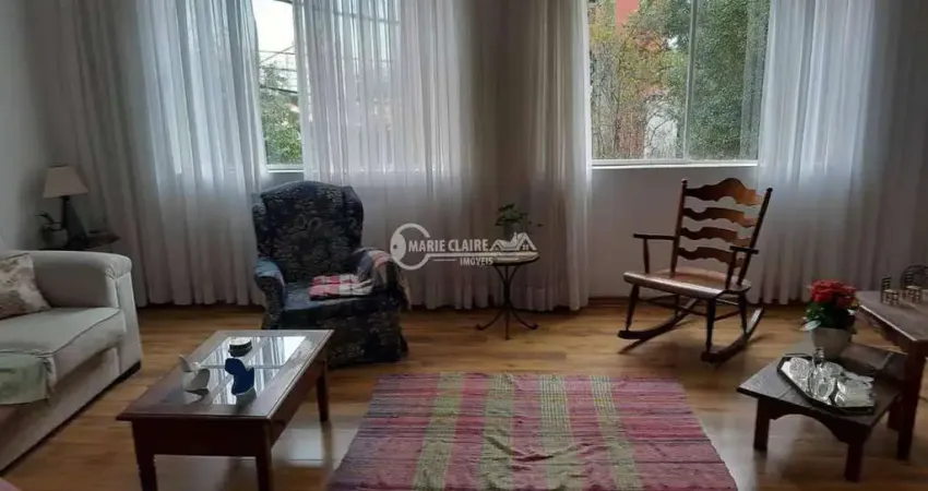 Casa á venda no Sumarezinho - 4 dormitórios, uma suíte e com 2 vagas de garagem