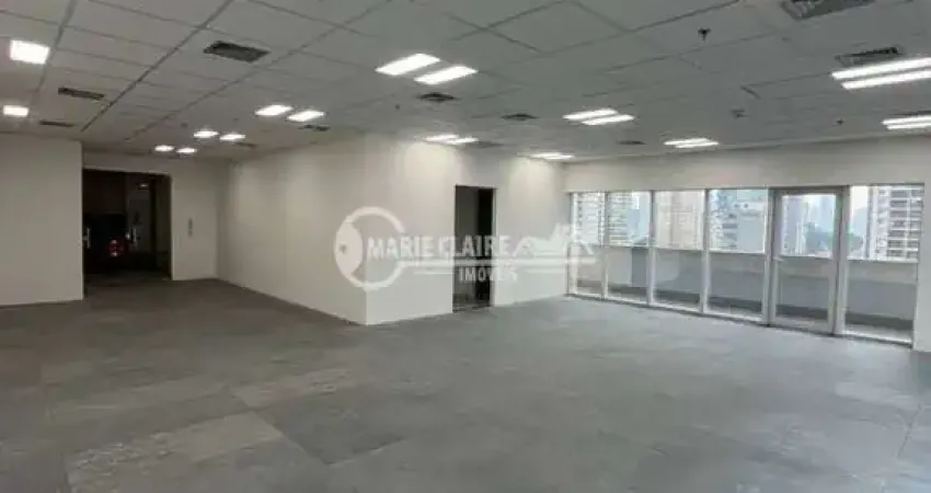 Escritório para locação na Rua Bacaetava - Morumbi.
