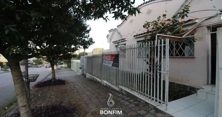 Casa com 2 quartos à venda na Rua Santa Catarina, 466, Água Verde, Curitiba