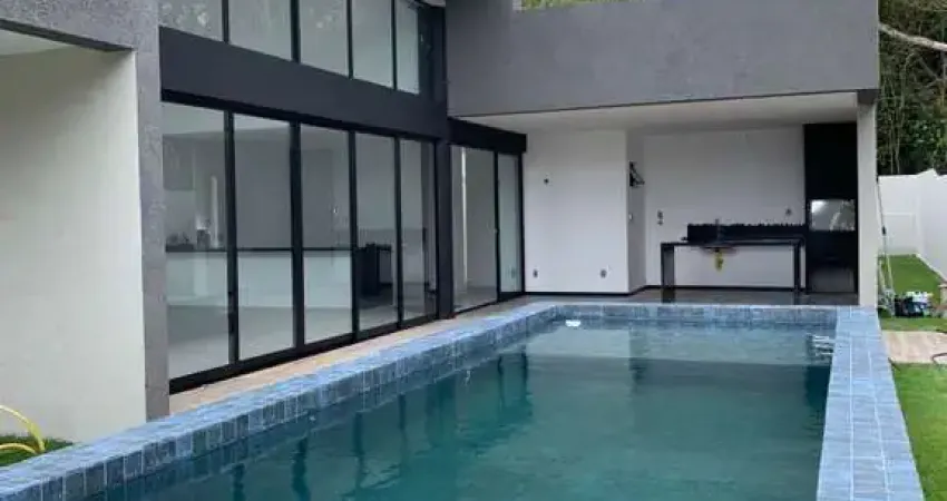 Casa para Venda em Camaçari, Monte Gordo, 4 dormitórios, 4 suítes, 5 banheiros, 4 vagas