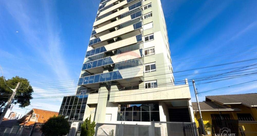 Apartamento semimobiliado, 3 dormitórios e amplo terraço com ofurô
