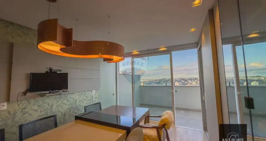 Apartamento semimobiliado e decorado com, 202,58 m² com terraço.
