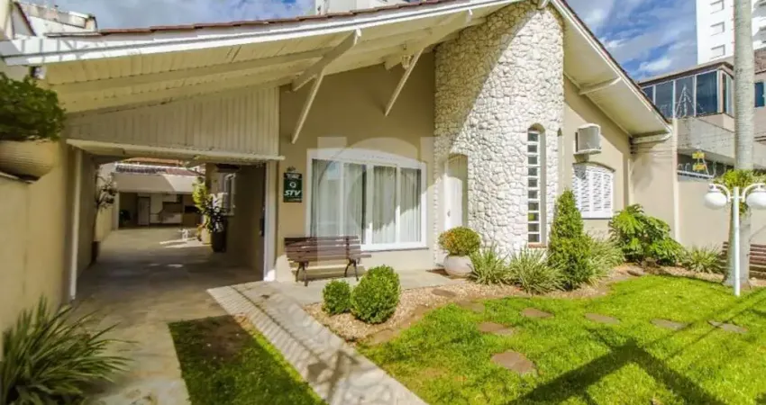 Casa com 3 quartos à venda na Rua João Alfredo Panitz, 48, Centro, São Leopoldo