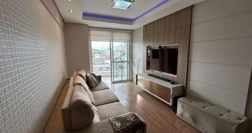Apartamento à venda no bairro Barreiros - São José/SC