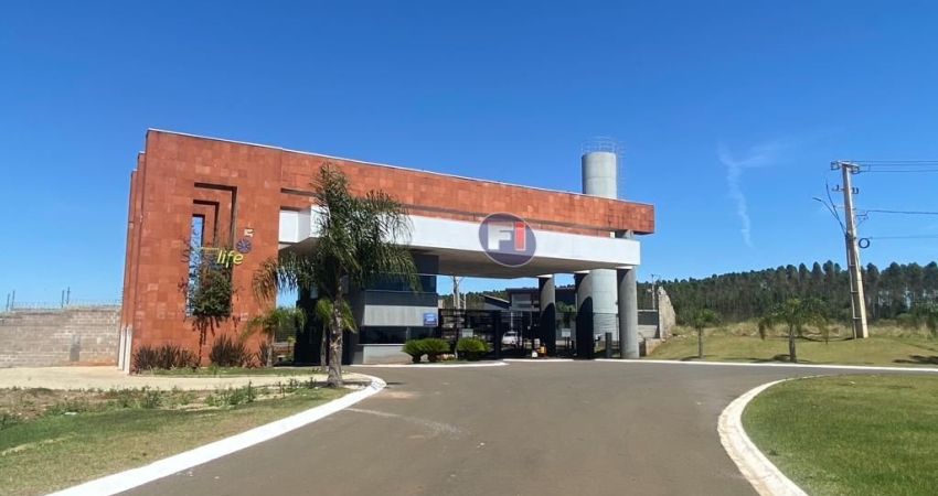 Casa em construção para Venda no Condomínio Safelife