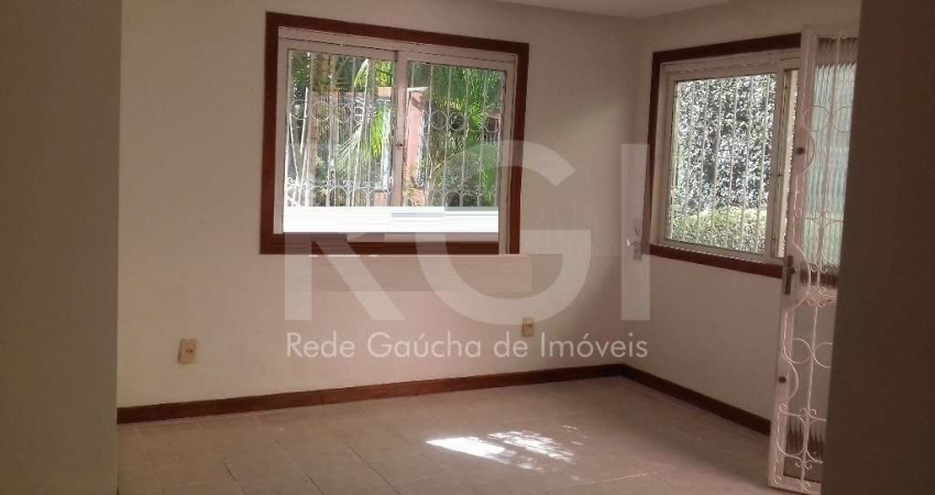 Casa com 3 quartos à venda na Rua Delfino Riet, Santo Antônio, Porto Alegre