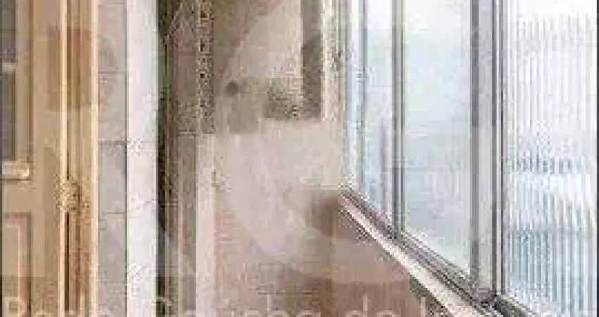 Apartamento 2 quartos, 2 banheiros, desocupado na santana!