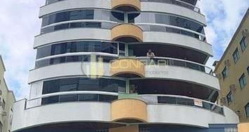 Apartamento Semi Mobiliado na Quadra mar