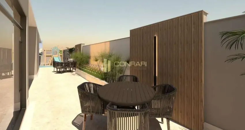 Conforto e localização privilegiada: 2 suítes na meia praia!