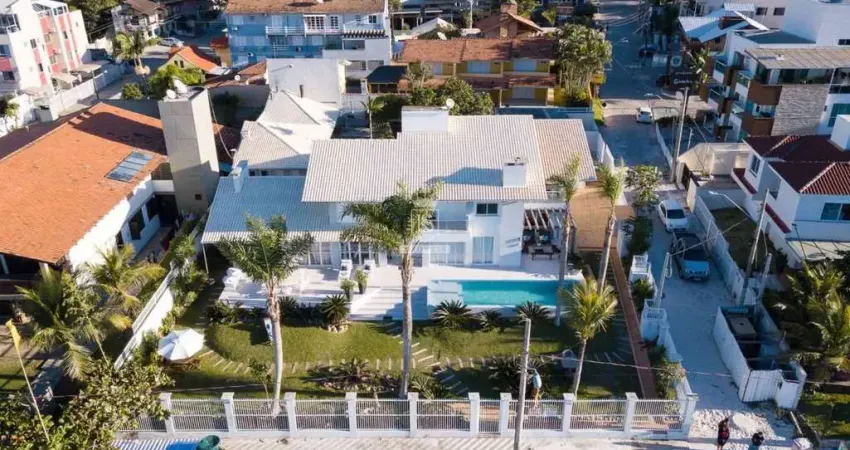 Casa com 6 quartos para alugar na Rua Castanheta, Centro, Bombinhas