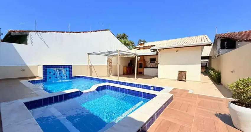 Super oportunidade!! casa isolada mobiliada lado praia com piscina em itanhaém!!