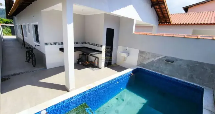 Casa com 03 dormitórios lado praia com piscina e churrasqueira para venda em itanhaém!!