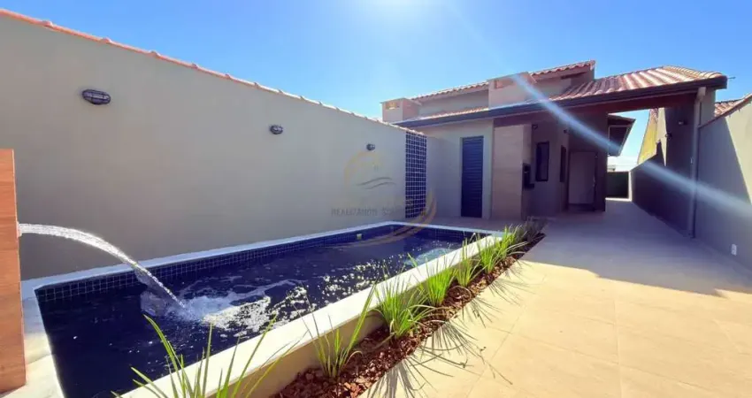 Linda casa lado praia 900m do mar com piscina e churrasqueira em itanhaém!