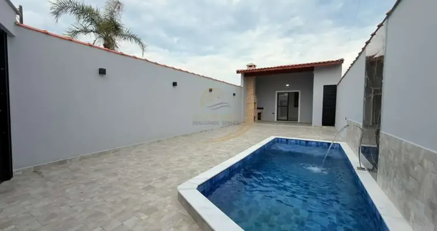 Casa isolada lado praia 400m do mar com piscina e churrasqueira para venda em mongaguá!