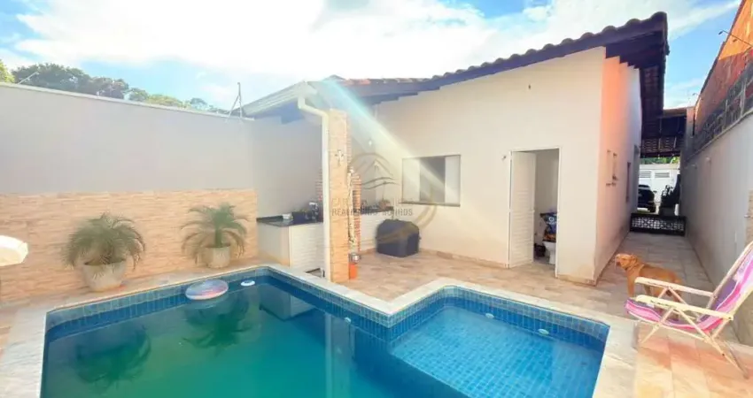 Excelente casa usada com piscina e churrasqueira mobiliada para venda em itanhaém!