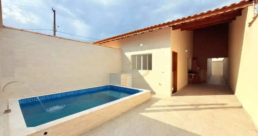 Casa lado praia 03 dorm, 400 metros do mar com piscina e churrasqueira para venda em mongaguá!