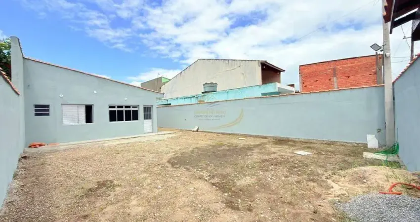 Casa lado pista 800m do mar com 03 dormitórios para venda em itanhaém!