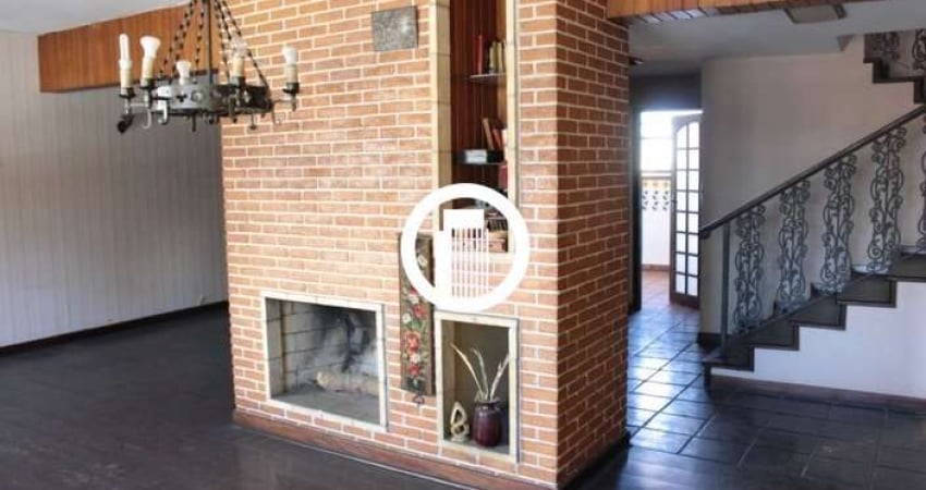 Casa para Venda - 327m², 3 dormitórios, sendo 1 suites, 3 vagas - Alto de Pinheiros